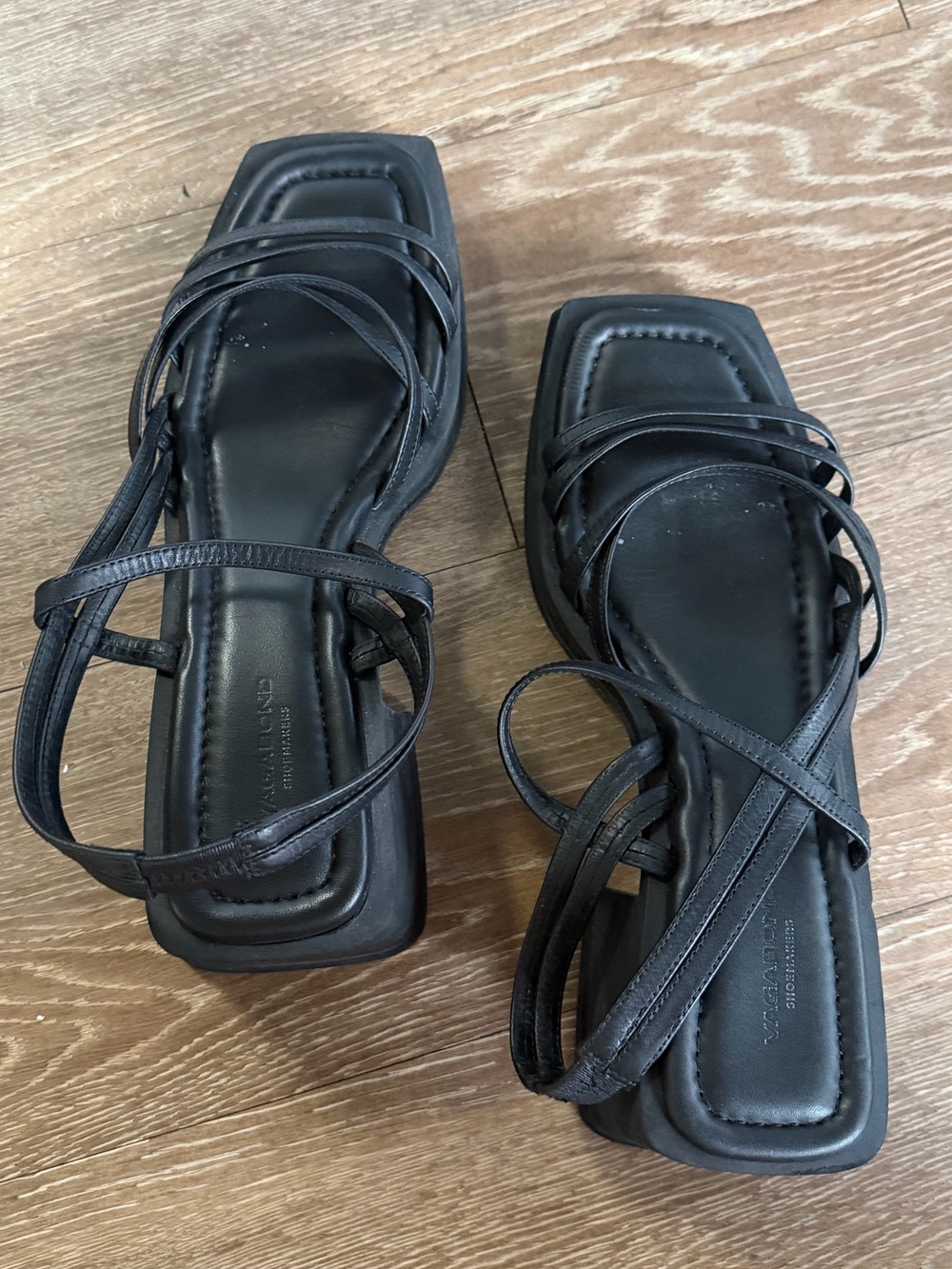 Vagabond hennie heeled sandals